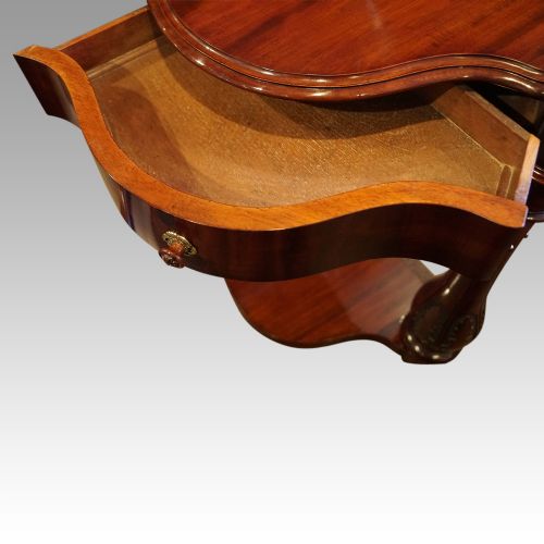 fig 5. Victorian mahogany Queen dressing table