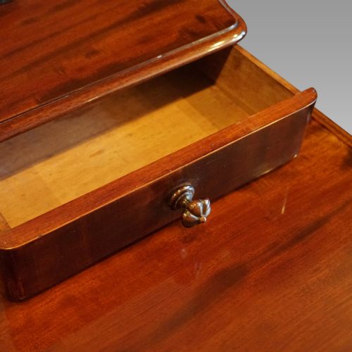 fig 7. Victorian mahogany Queen dressing table