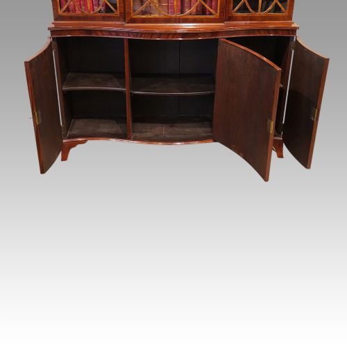 fig 1. George V mahogany breakfront bookcase