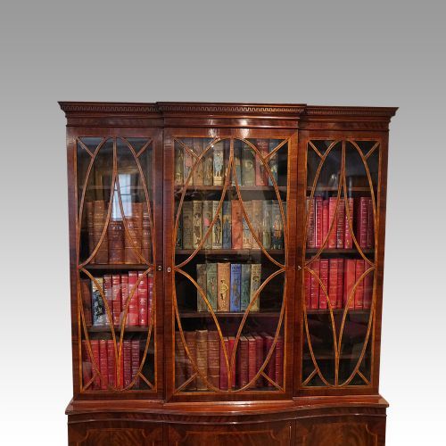 fig 5. George V mahogany breakfront bookcase