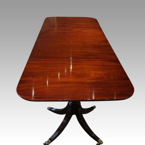 fig 4. Georgian style mahogany dining table