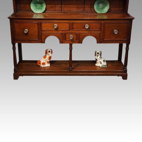 fig 1. Antique oak Carnarvon dresser