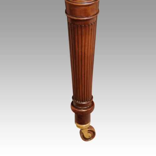 fig 9. Edwardian circular extending dining table