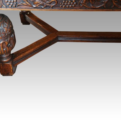 fig 2. Victorian oak draw leaf dining table