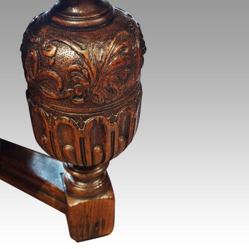 fig 3. Victorian oak draw leaf dining table