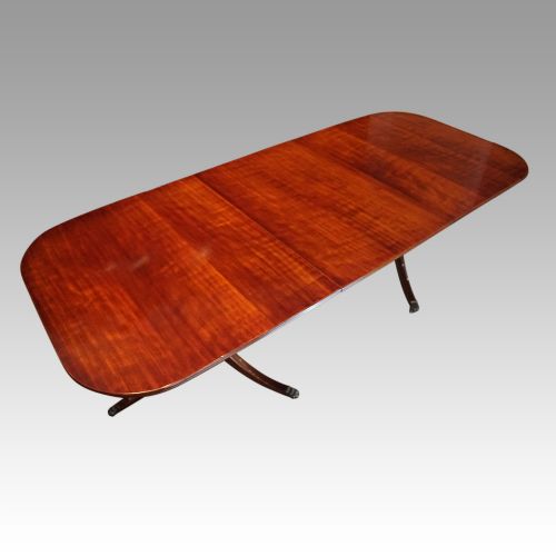 Georgian Style Mahogany Extending Dining Table