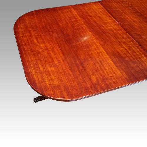 fig 3. Georgian style mahogany extending dining table