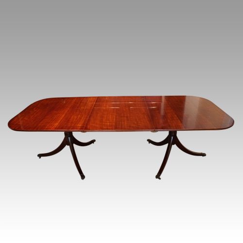 fig 5. Georgian style mahogany extending dining table