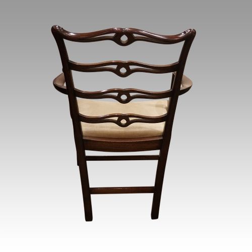 fig 10. Set of 8 Hepplewhite style ladderback chairs