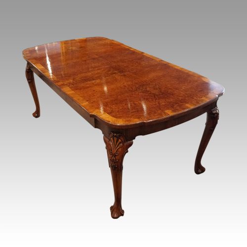 Queen Anne Style Walnut Dining Table