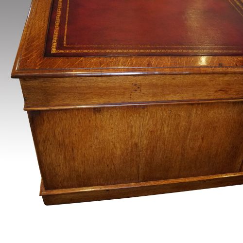 fig 5. Victorian oak partners desk
