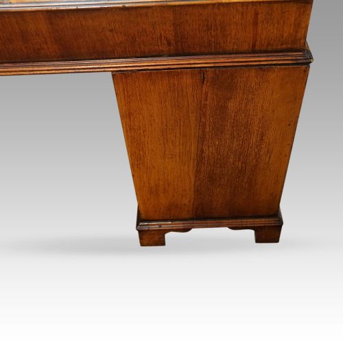fig 1. Georgian style walnut pedestal desk