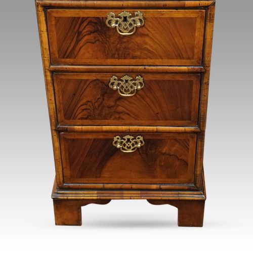 fig 6. Georgian style walnut pedestal desk