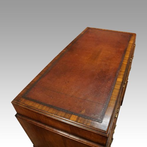 fig 7. Georgian style walnut pedestal desk