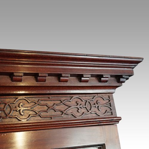 fig 5. George III mahogany breakfront bookcase