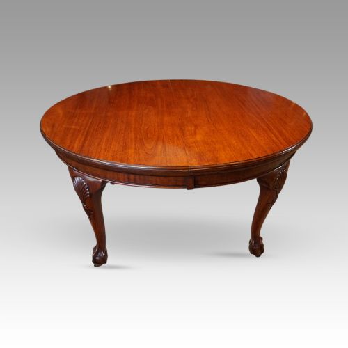 fig 2. Edwardian mahogany extending dining table