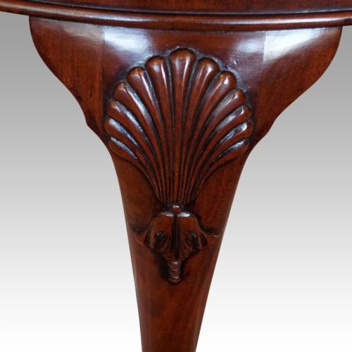 fig 7. Edwardian mahogany extending dining table
