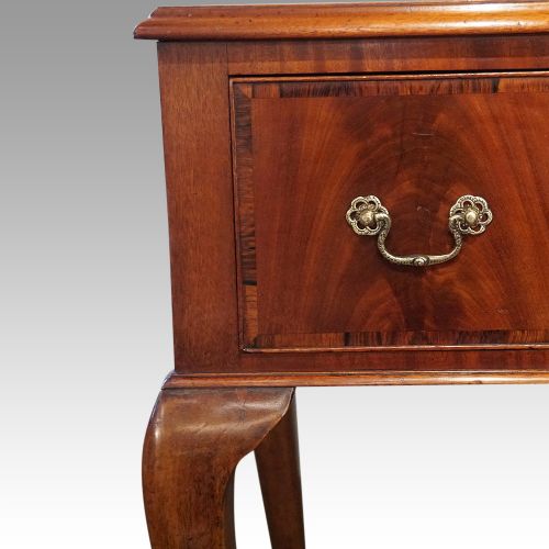 fig 1. Edwardian mahogany dressing table