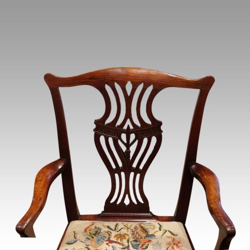 fig 5. Set of 12 Georgian Chippendale mahogany dining chairs