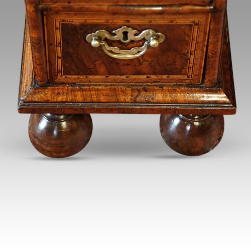 fig 1. George I walnut kneehole