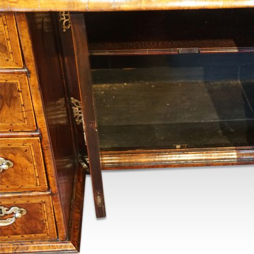 fig 3. George I walnut kneehole