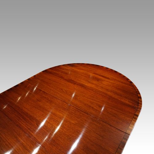 fig 5. George V mahogany 3 pedestal dining table