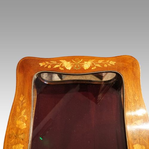 fig 3. Victorian mahogany marquetry bijouterie cabinet