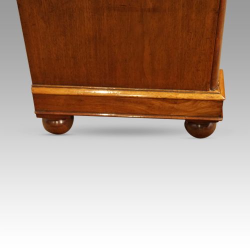 fig 7. William IV mahogany chest