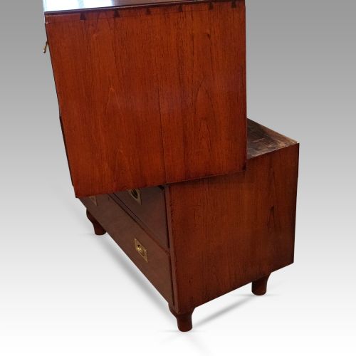 fig 1. Victorian Naval dockyard campaign chest