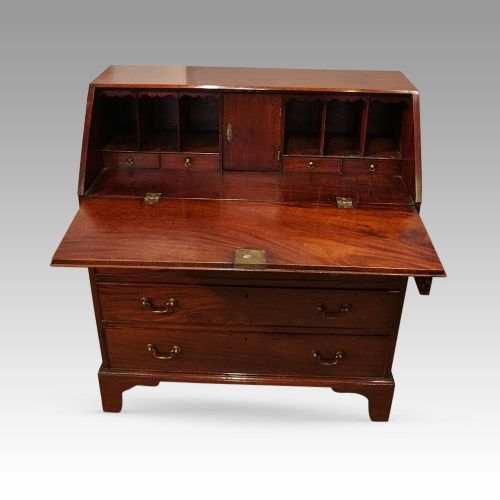 fig 4. Georgian mahogany small bureau