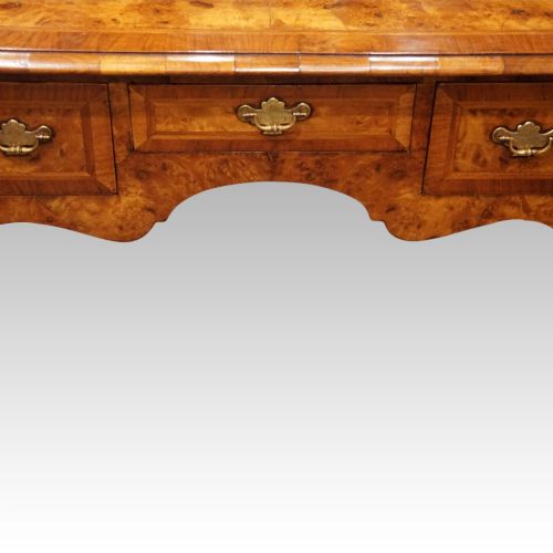 fig 2. Queen Anne style walnut dressing table