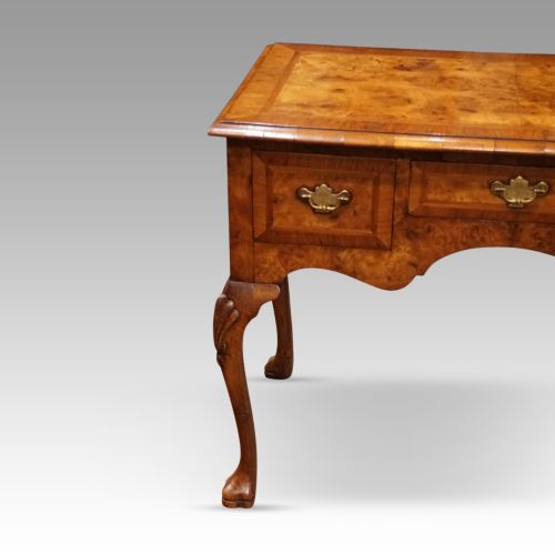 fig 4. Queen Anne style walnut dressing table