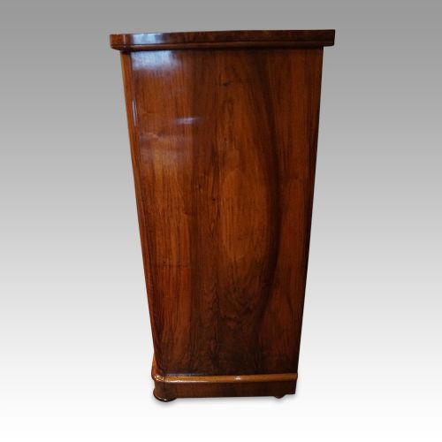 fig 4. Victorian burr walnut chest of drawers