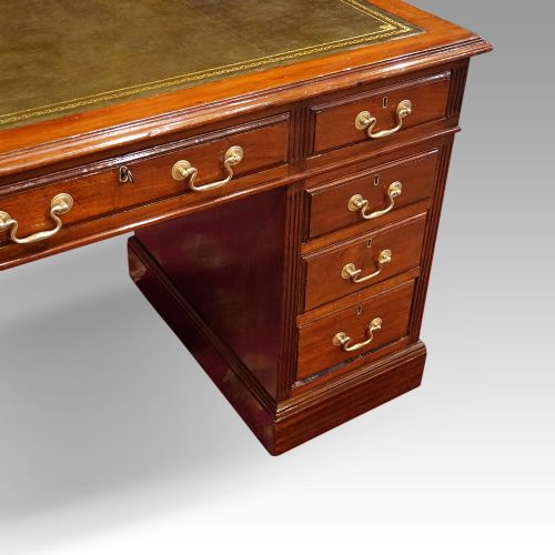 fig 1. Edwardian mahogany pedestal desk 122cms