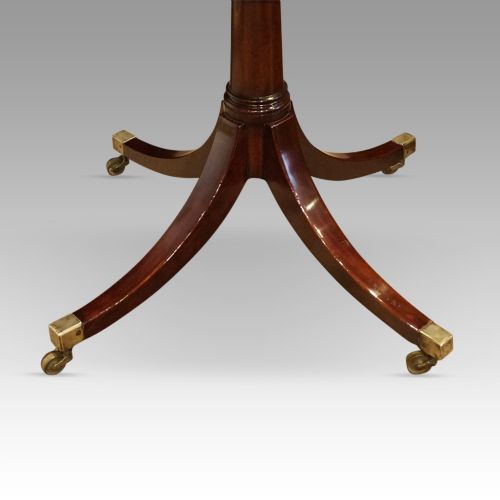 fig 2. George V mahogany 3 pillar dining table
