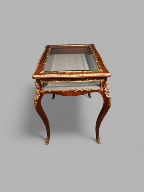 fig 7. Large 19thc rosewood curio cabinet