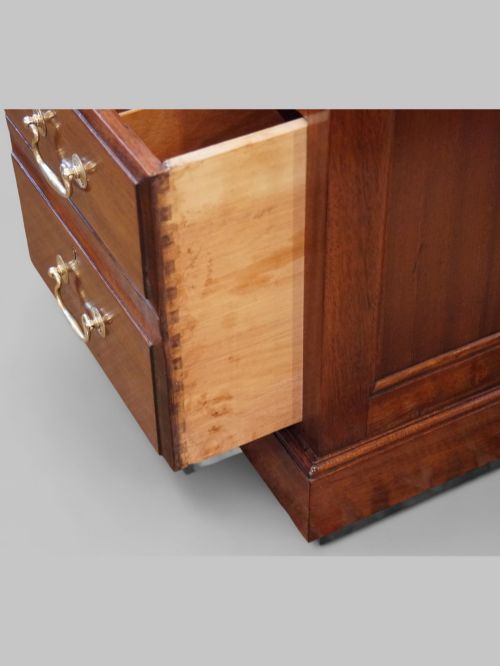 fig 2. Edwardian mahogany pedestal desk 153cms