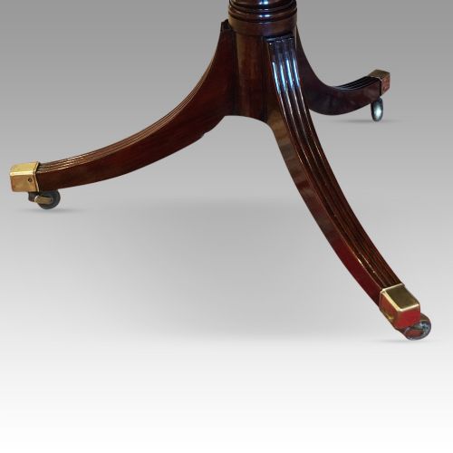 fig 4. Georgian style mahogany twin pillar dining table