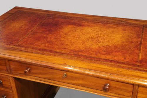 fig 3. Victorian mahogany pedestal desk 153cms