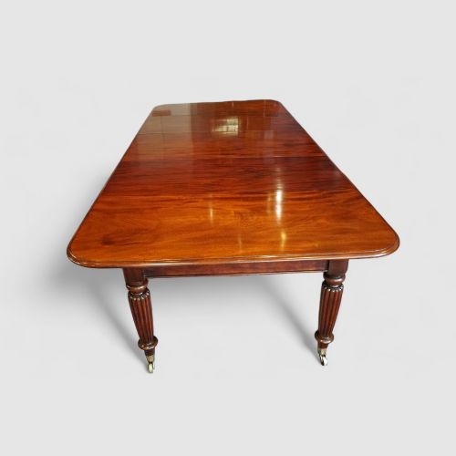 fig 4. Regency mahogany extending dining table
