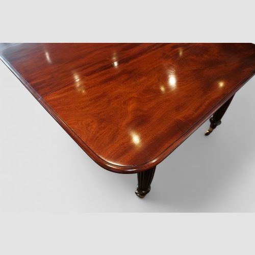 fig 7. Regency mahogany extending dining table