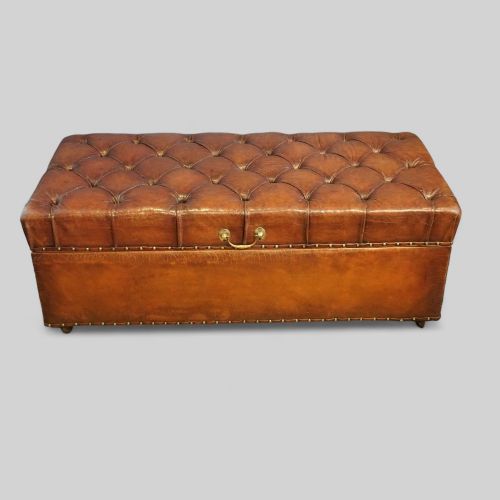 Victorian Leather Buttoned Ottoman