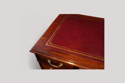 EDWARDIAN MAHOGANY PANELLED PEDESTAL DESK - ADDITIONAL PHOTO 7
