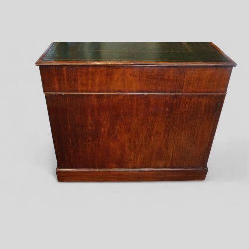 fig 9. Georgian mahogany partners desk