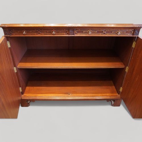 fig 10. Georgian style mahogany bookcase