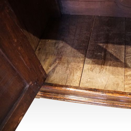fig 5. 18th century Oak dresser base