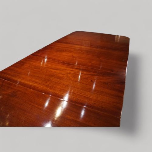 fig 3. Large Georgian style mahogany dining table