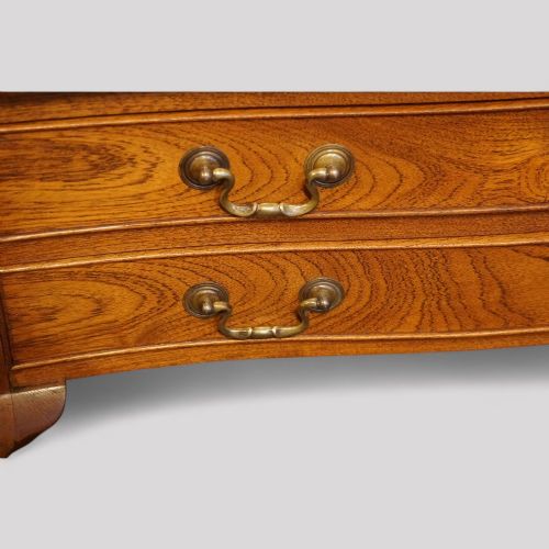 fig 2. George VI canteen of Elkington & co cutlery