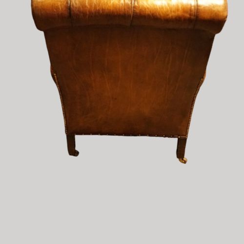 fig 4. Victorian leather club chair