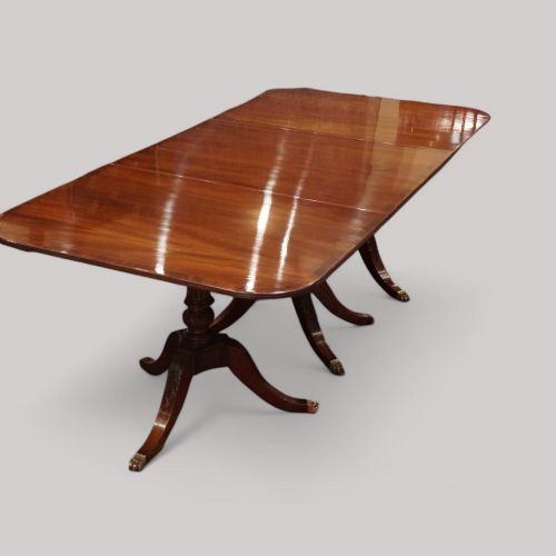 fig 1. Georgian mahogany 3 pillar dining table